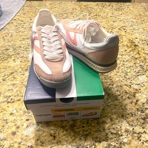 Brand new never worn women’s  Tretorn sneakers